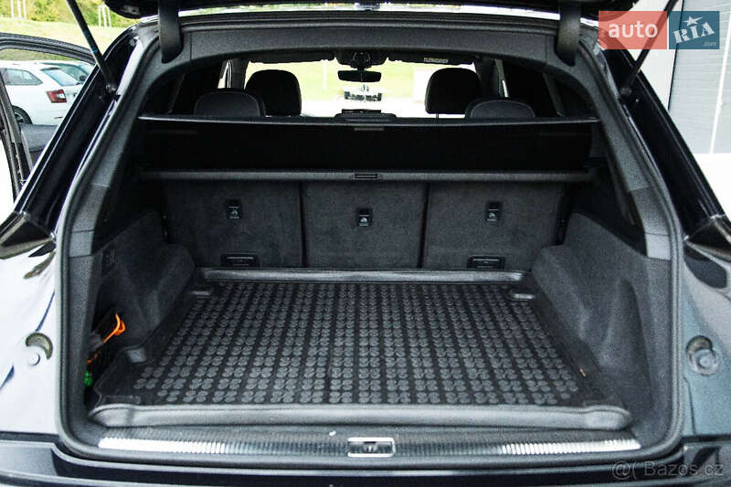 Внедорожник / Кроссовер Audi SQ7 2018 в Ужгороде