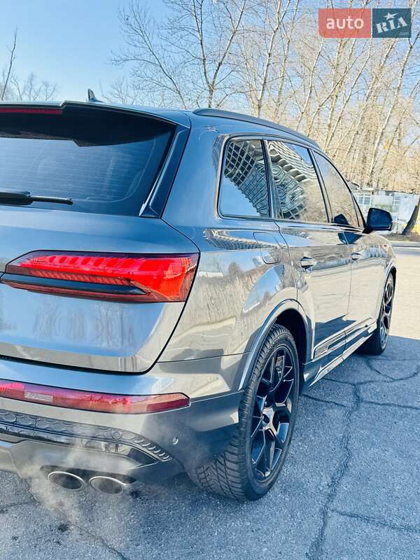 Внедорожник / Кроссовер Audi SQ7 2024 в Днепре