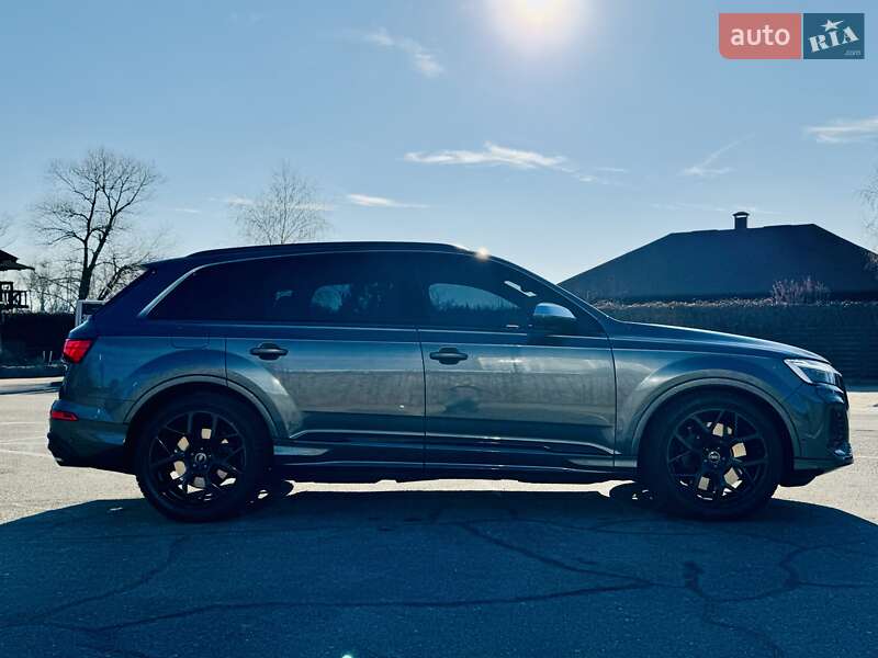 Внедорожник / Кроссовер Audi SQ7 2024 в Днепре