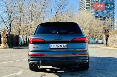 Внедорожник / Кроссовер Audi SQ7 2024 в 