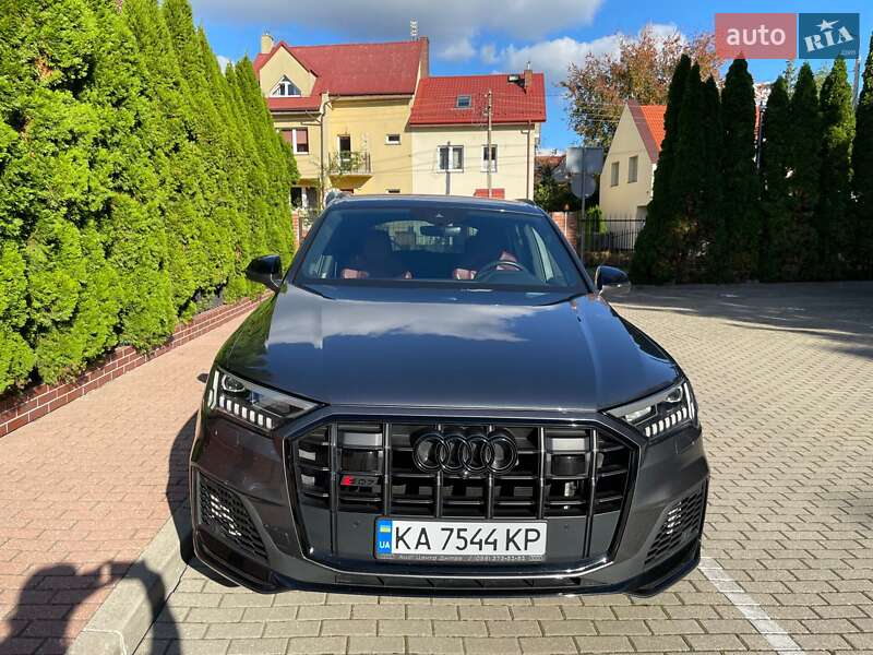 Внедорожник / Кроссовер Audi SQ7 2021 в Киеве