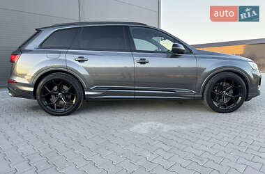 Внедорожник / Кроссовер Audi SQ7 2020 в 