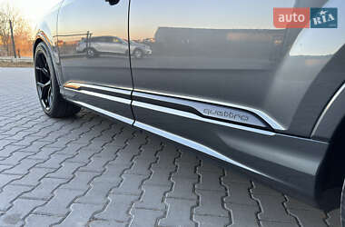 Внедорожник / Кроссовер Audi SQ7 2020 в 