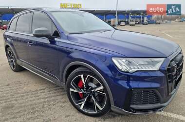 Внедорожник / Кроссовер Audi SQ7 2021 в 