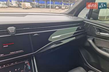 Внедорожник / Кроссовер Audi SQ7 2021 в 