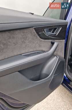 Внедорожник / Кроссовер Audi SQ7 2021 в 