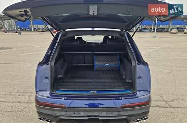 Внедорожник / Кроссовер Audi SQ7 2021 в 