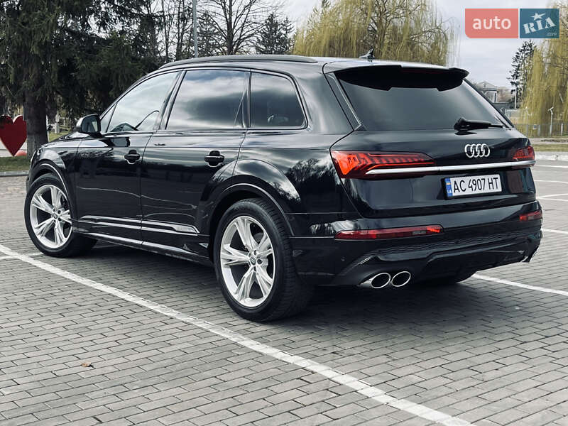 Внедорожник / Кроссовер Audi SQ7 2020 в 