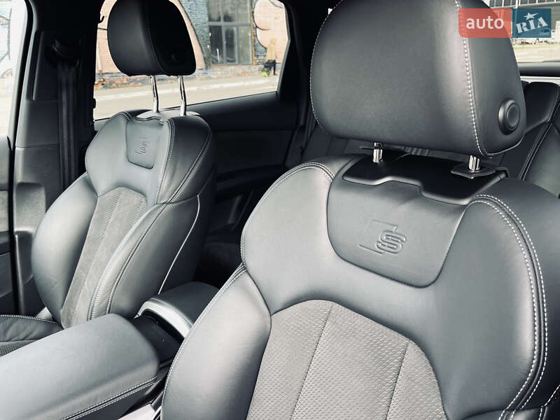 Позашляховик / Кросовер Audi SQ7 2020 в Луцьку
