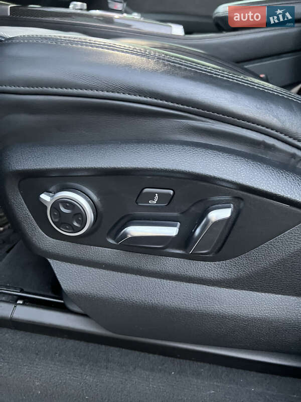 Внедорожник / Кроссовер Audi SQ7 2019 в Берегово