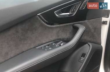 Внедорожник / Кроссовер Audi SQ7 2021 в 