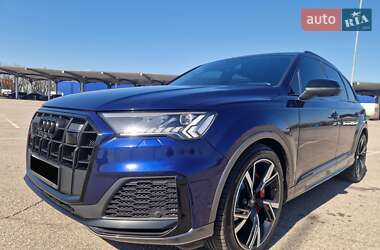 Внедорожник / Кроссовер Audi SQ7 2021 в 