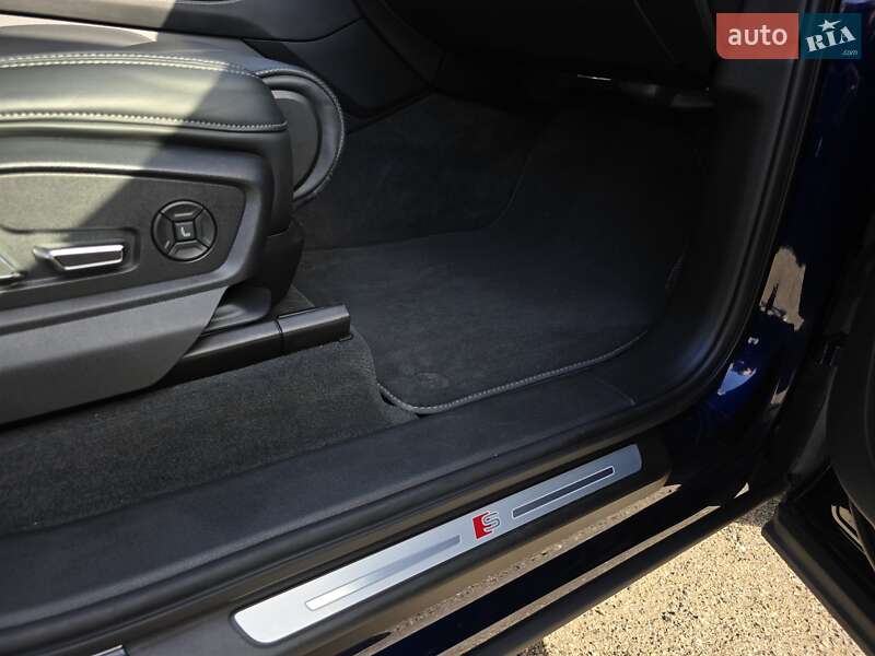 Позашляховик / Кросовер Audi SQ7 2020 в Калуші