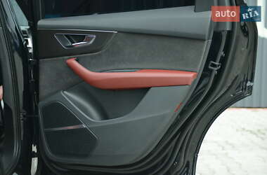 Внедорожник / Кроссовер Audi SQ7 2021 в 