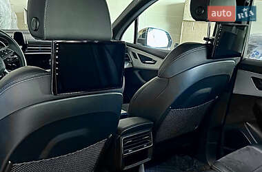 Внедорожник / Кроссовер Audi SQ7 2020 в 
