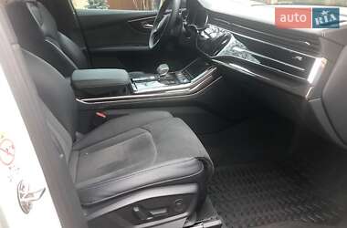 Внедорожник / Кроссовер Audi SQ7 2021 в 