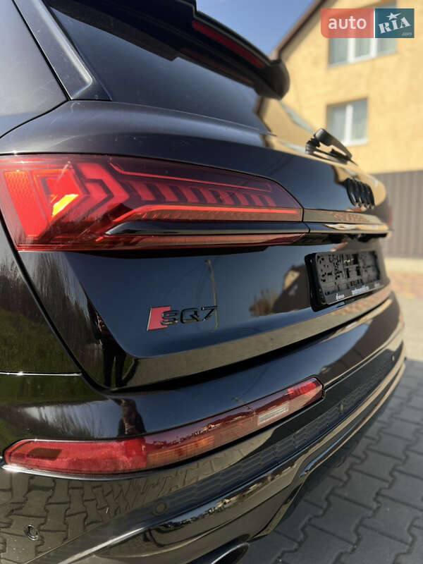 Внедорожник / Кроссовер Audi SQ7 2021 в Хмельницком