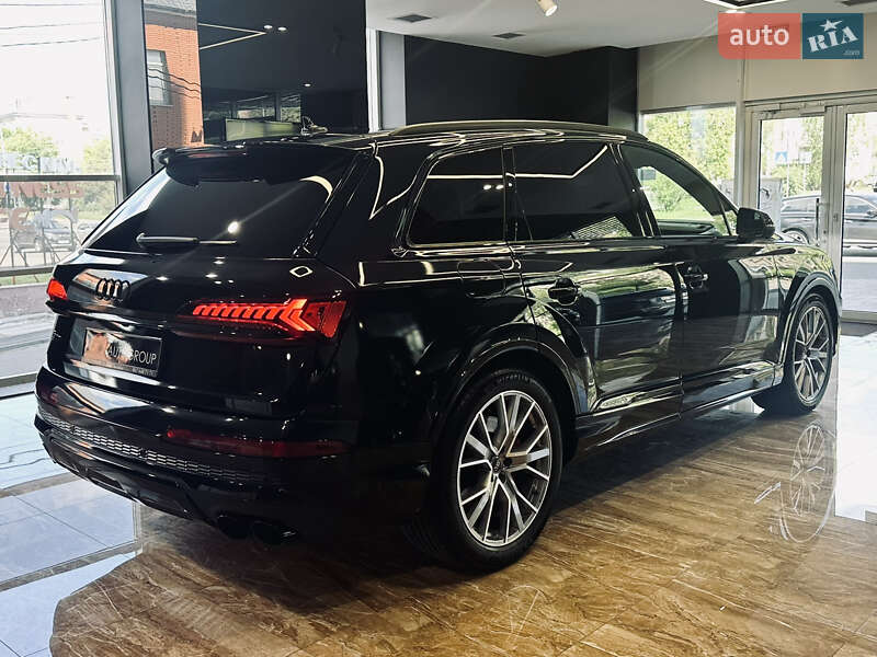 Внедорожник / Кроссовер Audi SQ7 2022 в Киеве