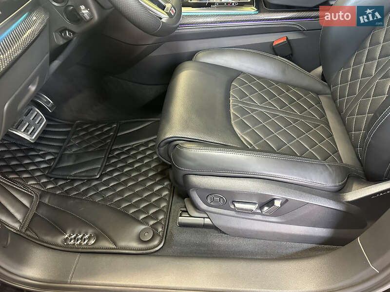 Внедорожник / Кроссовер Audi SQ7 2022 в Киеве