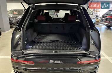 Внедорожник / Кроссовер Audi SQ7 2020 в 