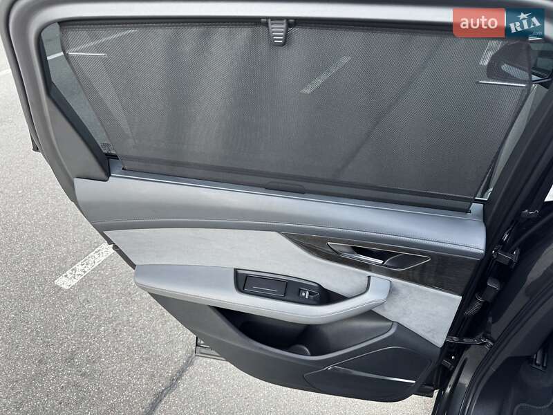 Позашляховик / Кросовер Audi SQ7 2023 в Києві