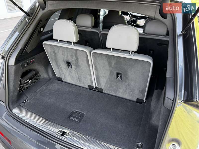 Позашляховик / Кросовер Audi SQ7 2023 в Києві