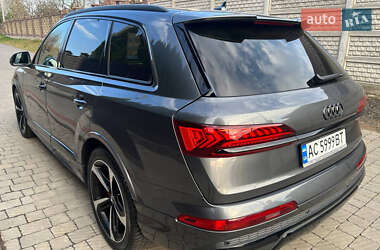 Внедорожник / Кроссовер Audi SQ7 2019 в 