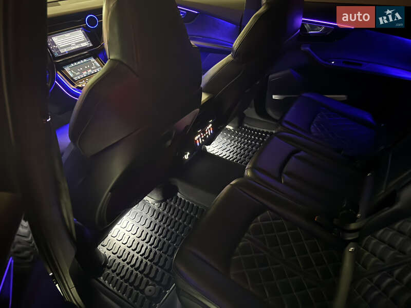 Внедорожник / Кроссовер Audi SQ7 2019 в Луцке