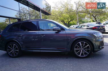 Позашляховик / Кросовер Audi SQ7 2021 в 