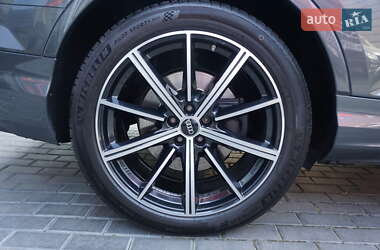 Позашляховик / Кросовер Audi SQ7 2021 в 