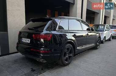 Внедорожник / Кроссовер Audi SQ7 2016 в 