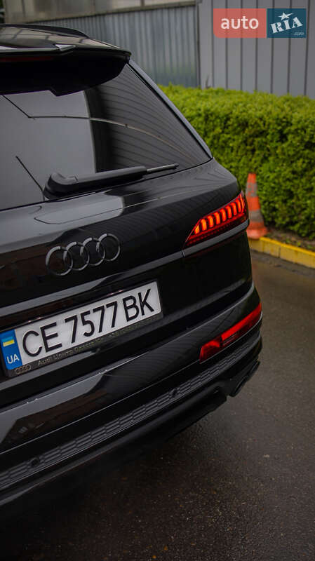 Внедорожник / Кроссовер Audi SQ7 2023 в Черновцах