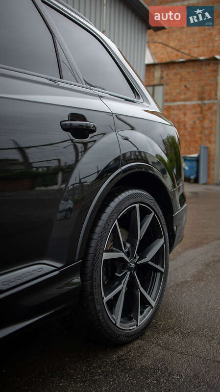 Внедорожник / Кроссовер Audi SQ7 2023 в Черновцах