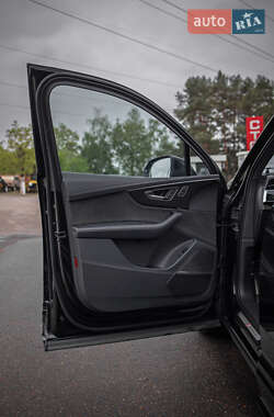 Внедорожник / Кроссовер Audi SQ7 2023 в 