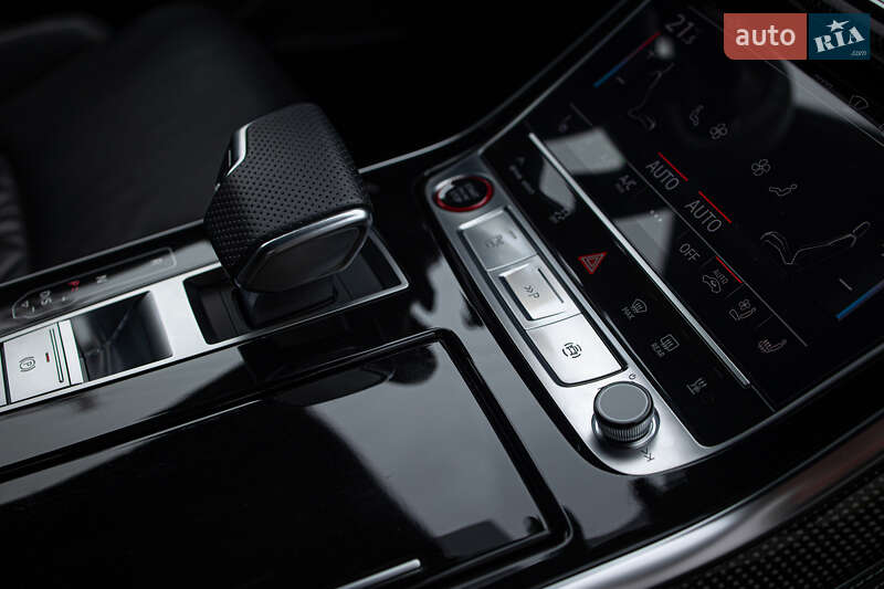 Внедорожник / Кроссовер Audi SQ7 2023 в Черновцах