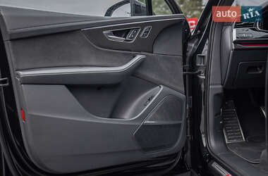 Внедорожник / Кроссовер Audi SQ7 2023 в 