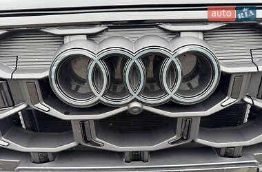Позашляховик / Кросовер Audi SQ7 2020 в 