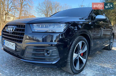 Внедорожник / Кроссовер Audi SQ7 2018 в 