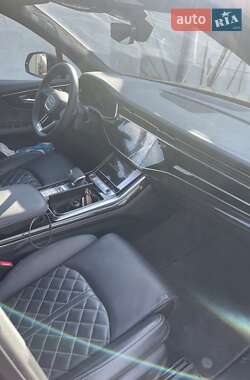 Внедорожник / Кроссовер Audi SQ7 2024 в 