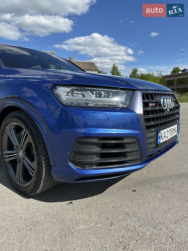 Внедорожник / Кроссовер Audi SQ7 2017 в Ровно