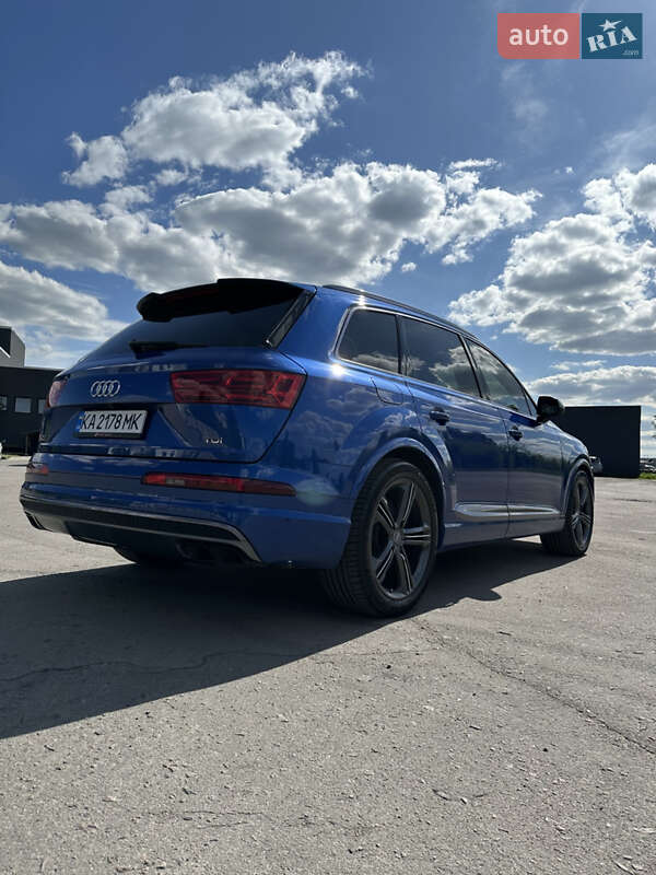 Внедорожник / Кроссовер Audi SQ7 2017 в Ровно