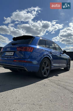 Внедорожник / Кроссовер Audi SQ7 2017 в 