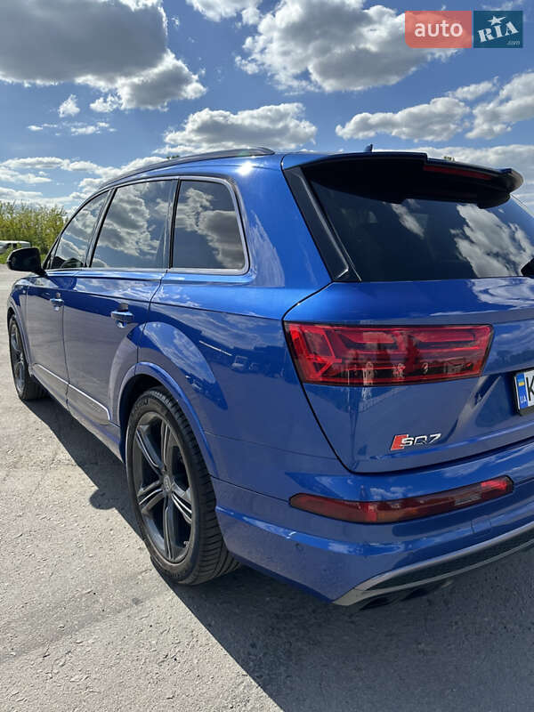 Внедорожник / Кроссовер Audi SQ7 2017 в 