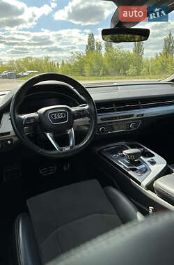 Внедорожник / Кроссовер Audi SQ7 2017 в 
