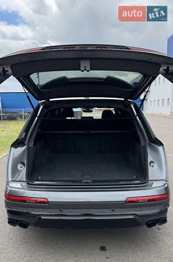 Внедорожник / Кроссовер Audi SQ7 2020 в 