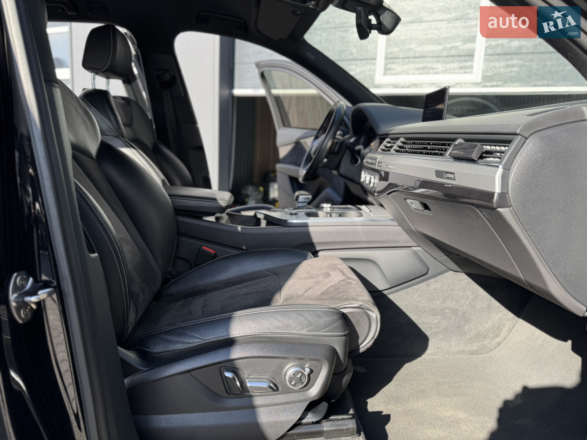 2017 Audi SQ7 - мініатюра 50