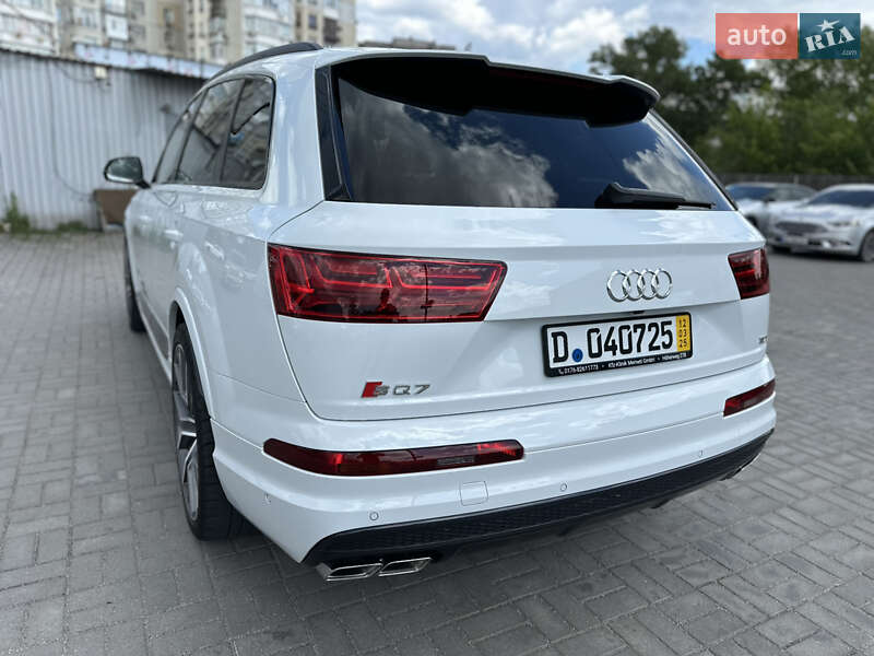 Внедорожник / Кроссовер Audi SQ7 2017 в Ужгороде