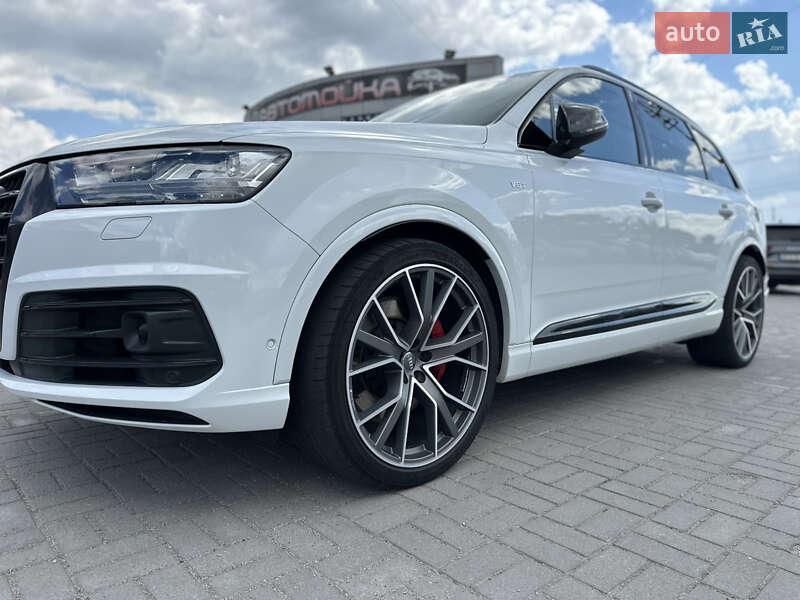 Внедорожник / Кроссовер Audi SQ7 2017 в Ужгороде