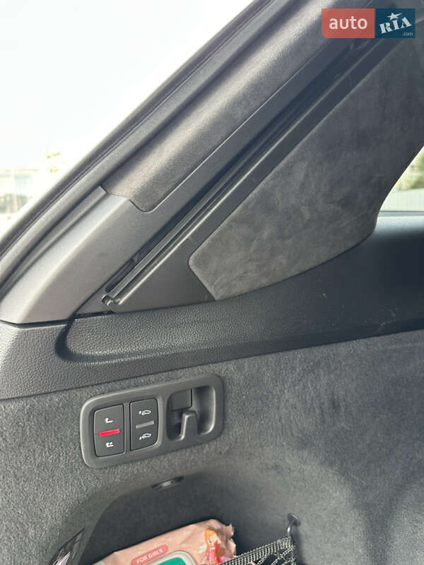 Внедорожник / Кроссовер Audi SQ7 2017 в Ужгороде