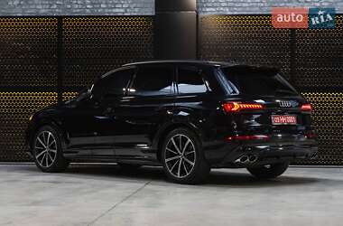 Внедорожник / Кроссовер Audi SQ7 2020 в 